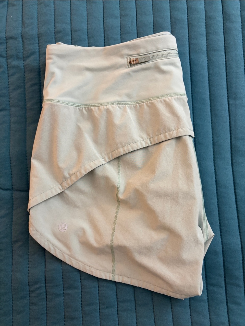 Lululemon Speed Up Shorts - 4" Inseam - Size 6